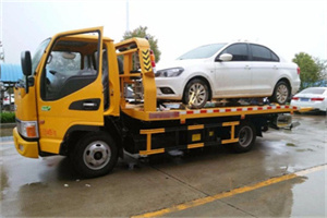 越秀区附近拖车救援24小时服务热线